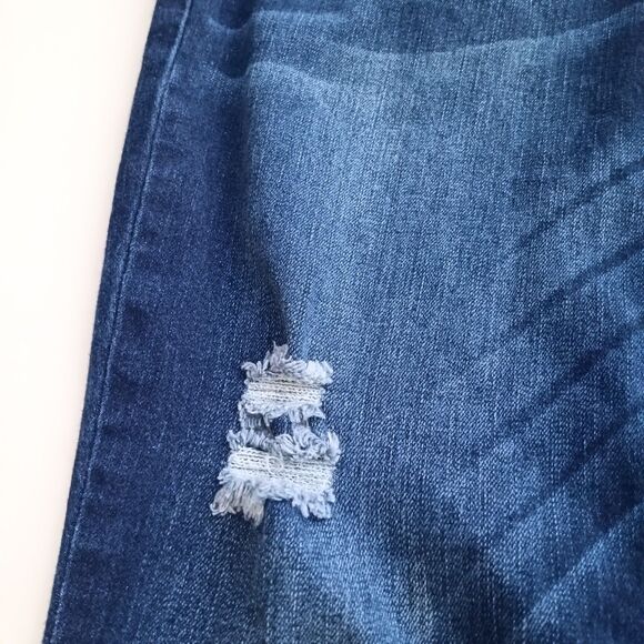 YMI Royalty WannaBettaButt Skinny Jeans-Size 4-Distressed-Contouring-Booty Lift - Picture 4 of 10